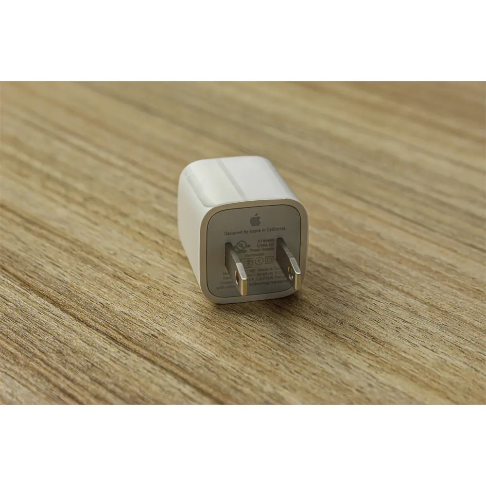 Apple MD810 USB Power Adapter Wall Charger