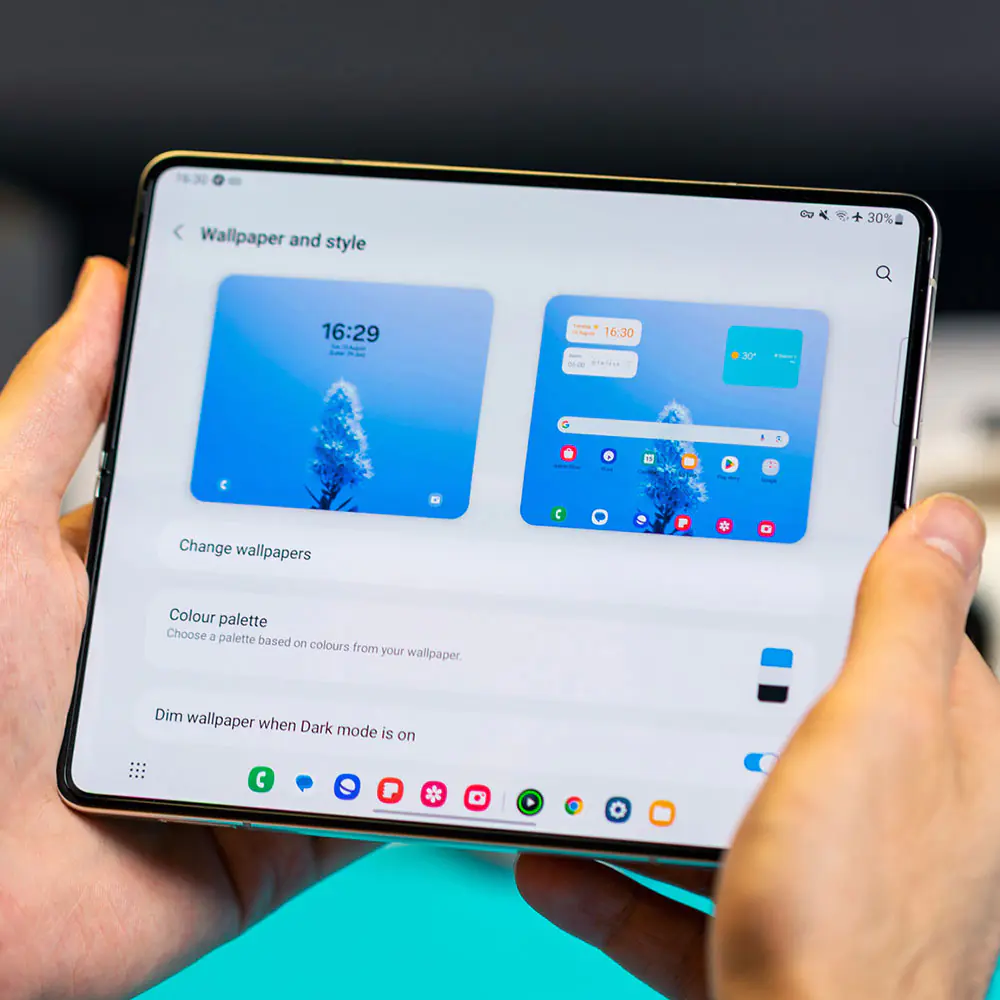Samsung Galaxy Z Fold5 Dual SIM 256GB And 12GB RAM Mobile Phone