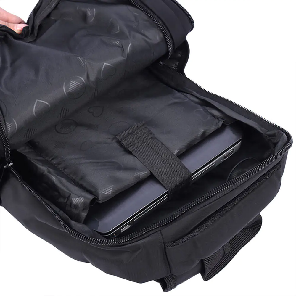 Pierre Cardin bag Model B019