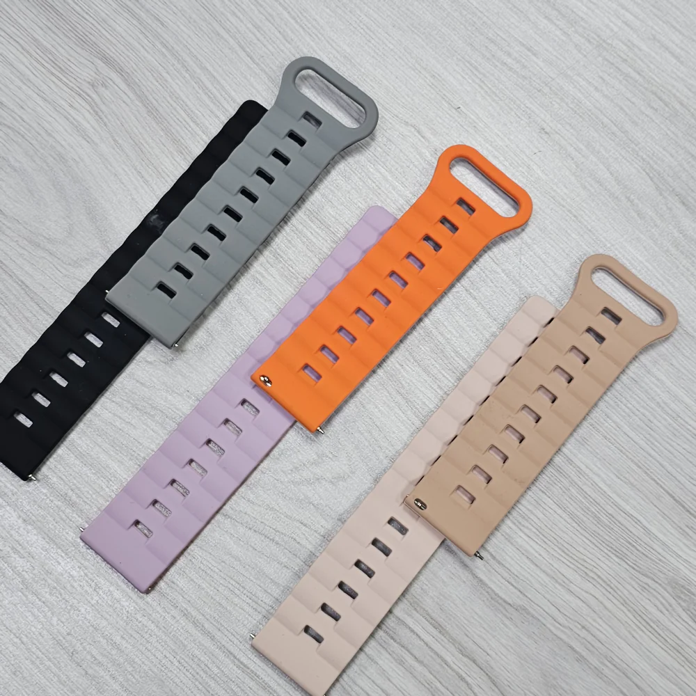 silicone-link-strap-with-22mm-modern-buckle