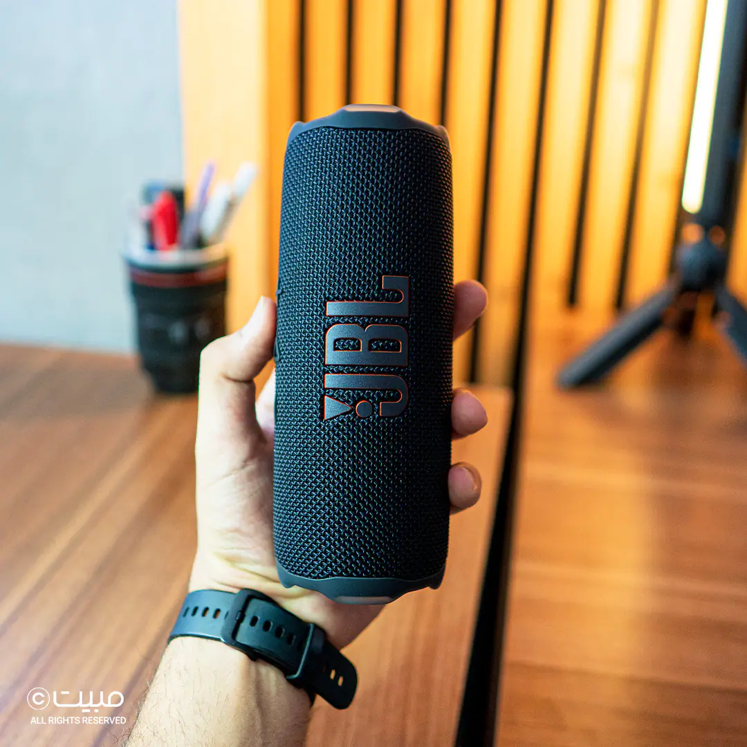 JBL Flip 7 Portable Bluetooth Speaker