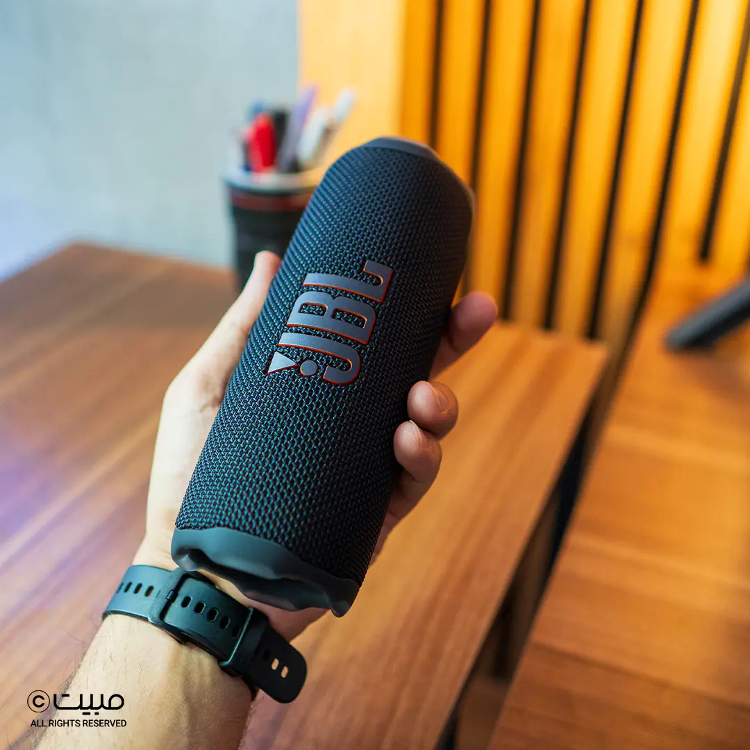 JBL Flip 7 Portable Bluetooth Speaker